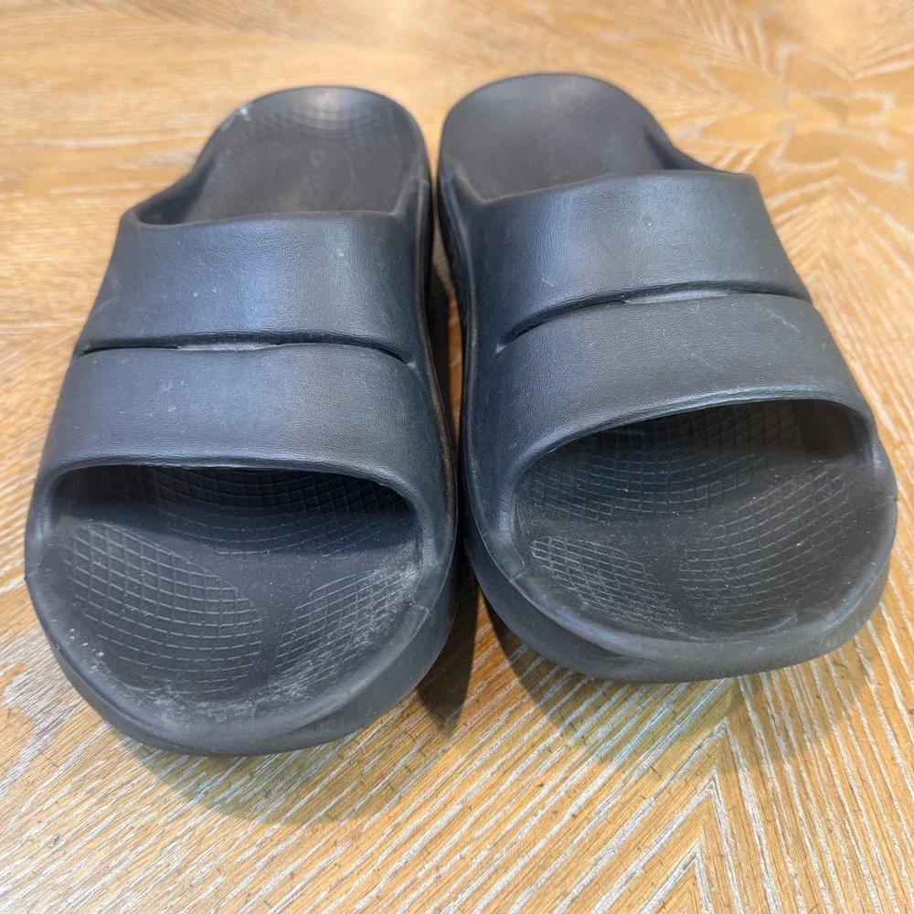 OOFOS see photos